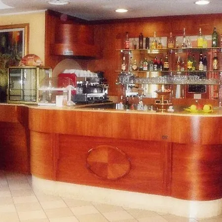 Hotel York 2*