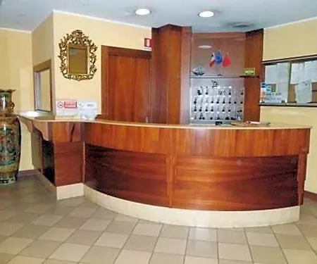 Hotel York 2*
