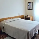 Hotel York 2*